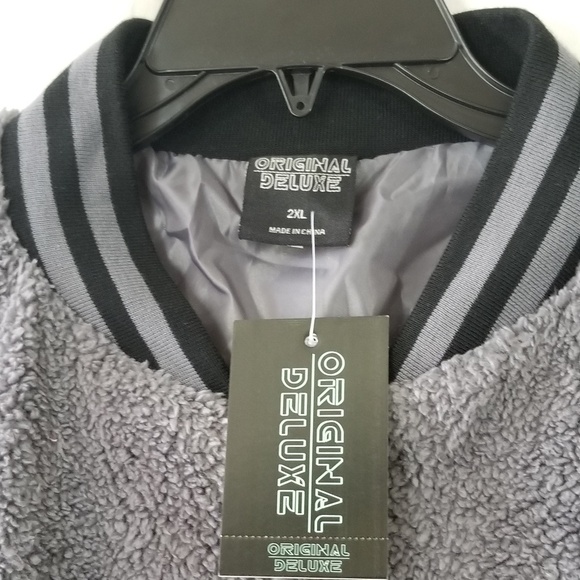 Original Deluxe Men's Varsity Sherpa Fleece Jacket - Picture 8 of 8